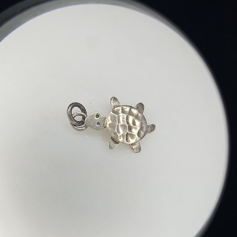 Vintage 925 Silver Turtle Charm Pendant By Anne & Jane Harvey